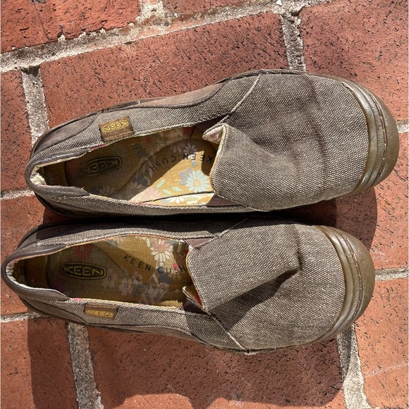Keen Womens 9.5 Cush Golden Summer Canvas Leather Flat Brown Slip On Shoes - Picture 8 of 10